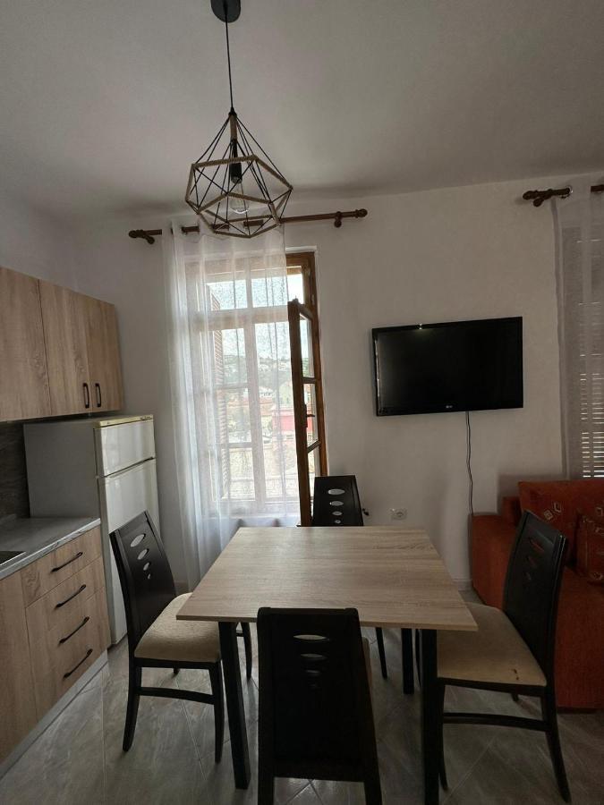 Central Charm Apartments Vlore Luaran gambar