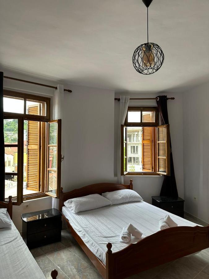 Central Charm Apartments Vlore Luaran gambar